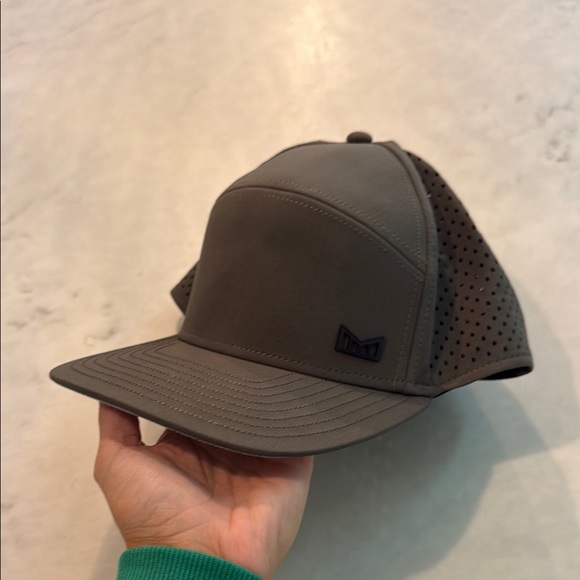 Men's Olive Cap - Picture 4 of 5